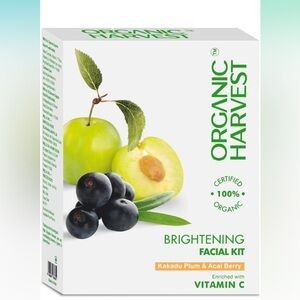 NWT Organic harvest, brightening day cream, enriched with free vitamin C​​​​